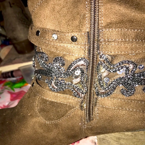 Decorated booties brown - Picture 3 of 6